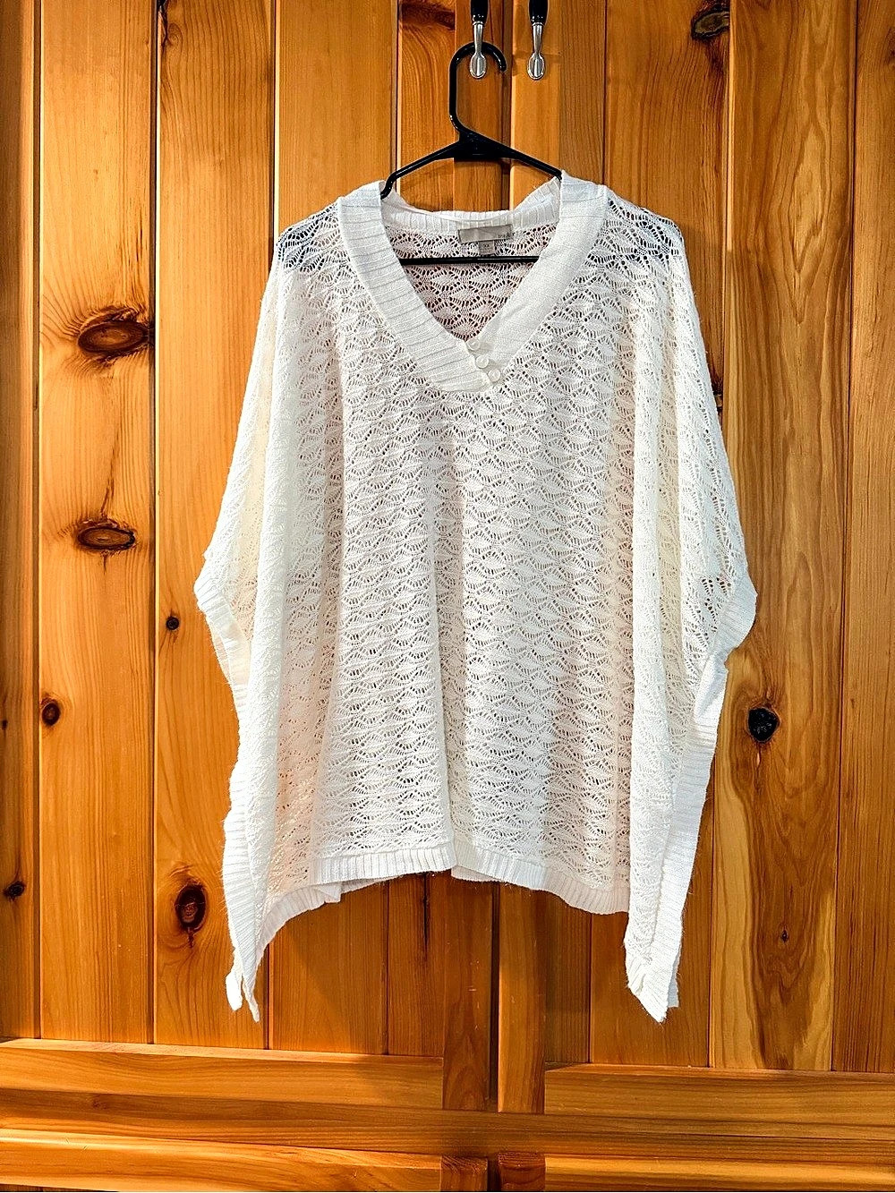 Lovely lightweight, white open-knit poncho sweater by oneA in a plus size 3X.